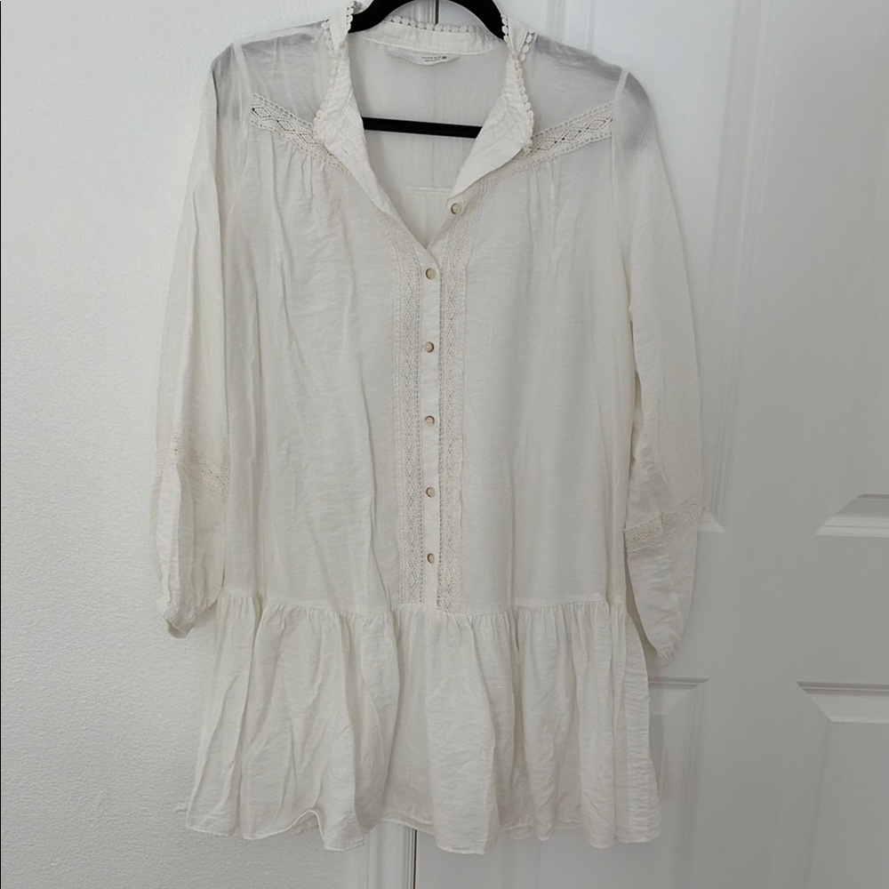 Elegant White Button-Up Blouse